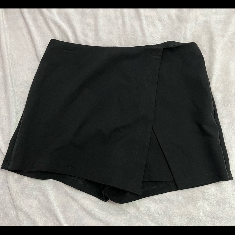 Black boutique skort